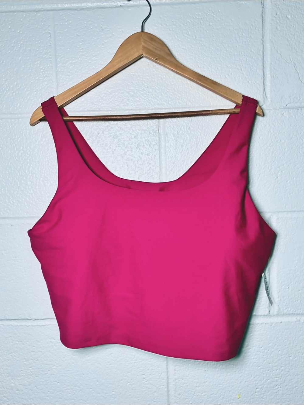 Old Navy Active pink powersoft go dry crop top with light support
